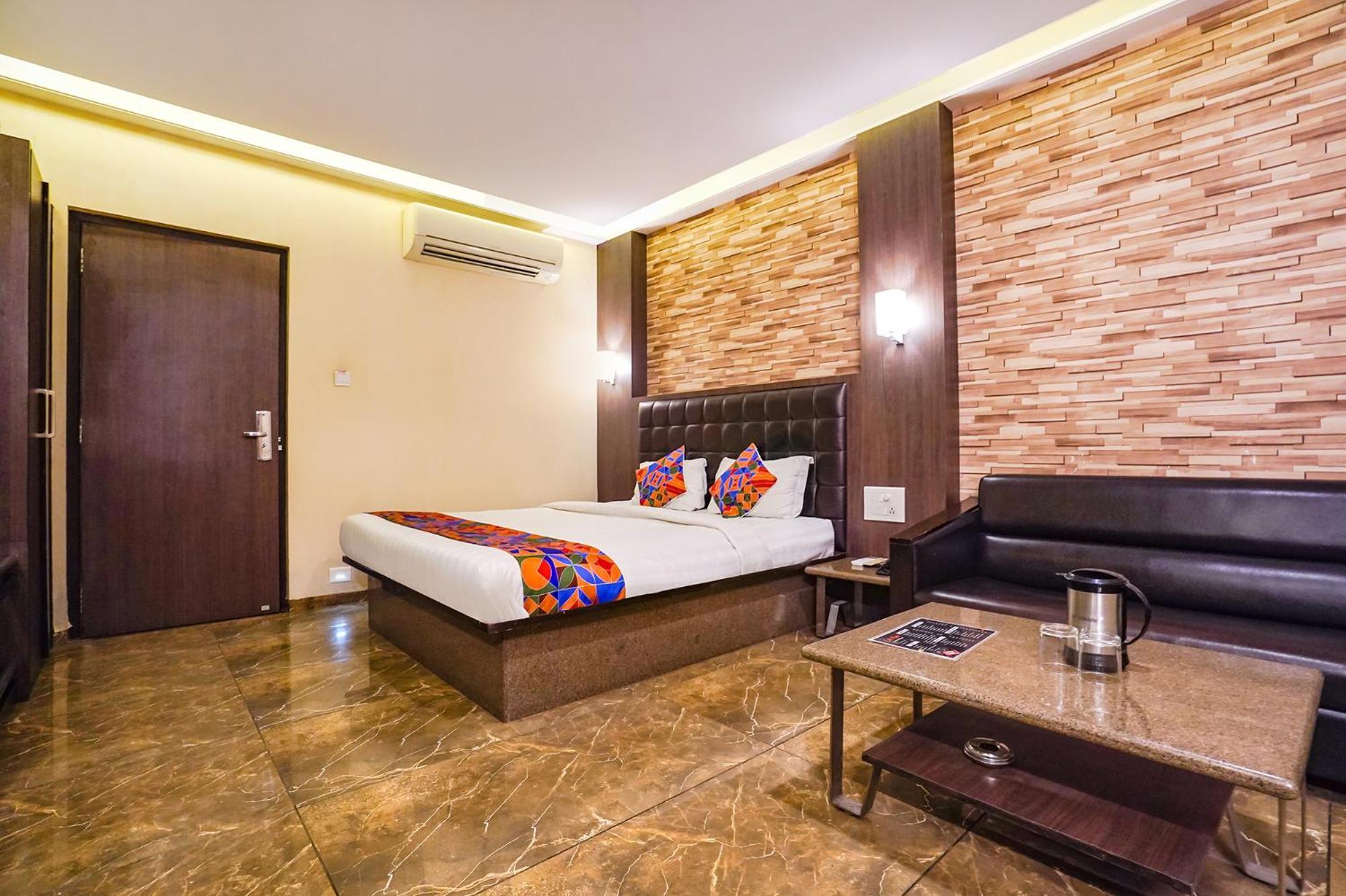 Fabhotel Jagannath - Nr Platinum Hospital, Sitabuldi Nagpur Buitenkant foto