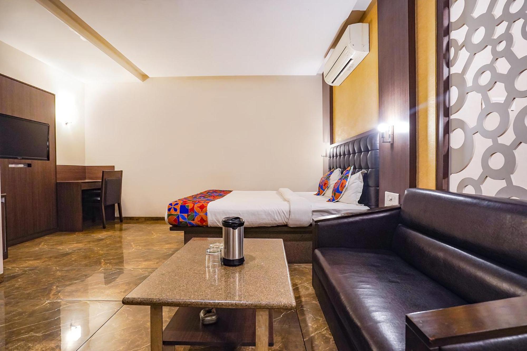 Fabhotel Jagannath - Nr Platinum Hospital, Sitabuldi Nagpur Buitenkant foto