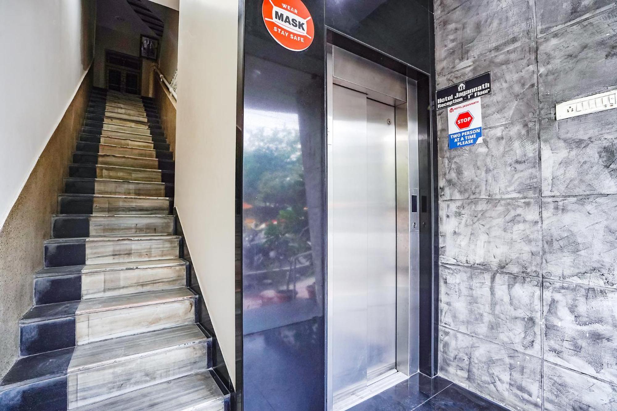 Fabhotel Jagannath - Nr Platinum Hospital, Sitabuldi Nagpur Buitenkant foto